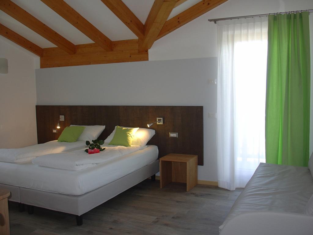 Agriturismo Girasole Fai della Paganella Oda fotoğraf
